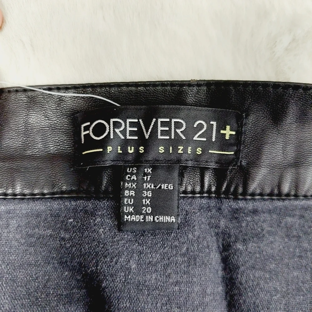 Forever 21 Black Leather Mini Skirts 659